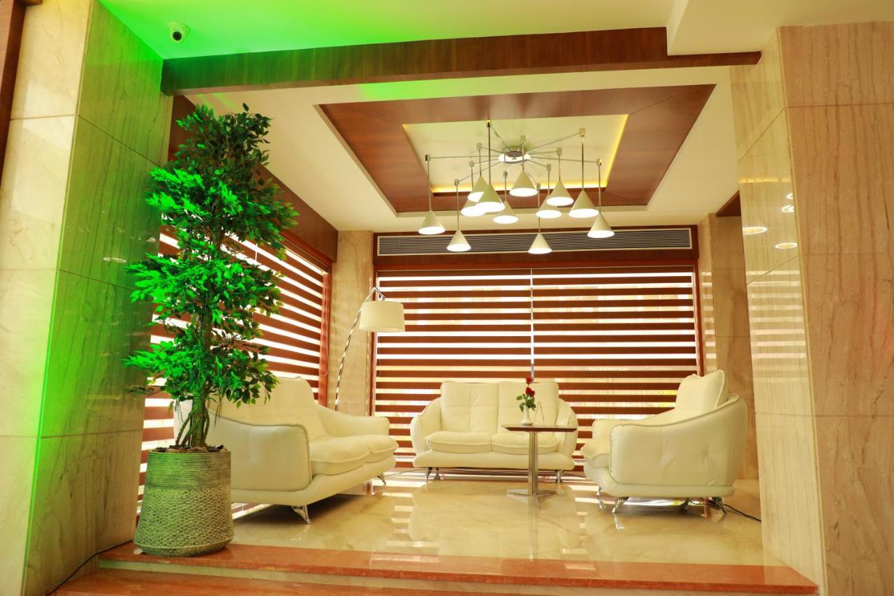 Coral Isle Hotel Kochi Kültér fotó