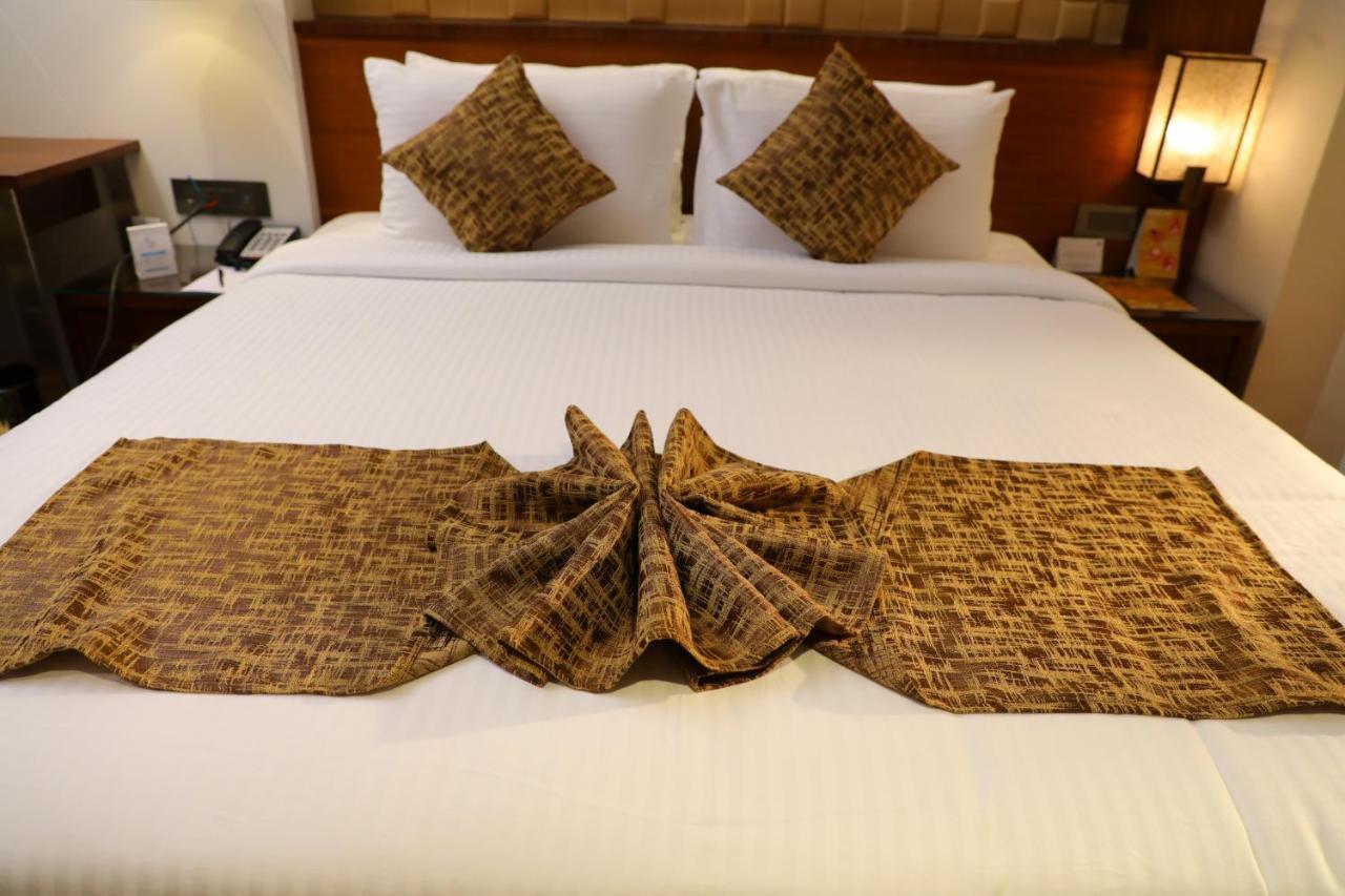 Coral Isle Hotel Kochi Kültér fotó