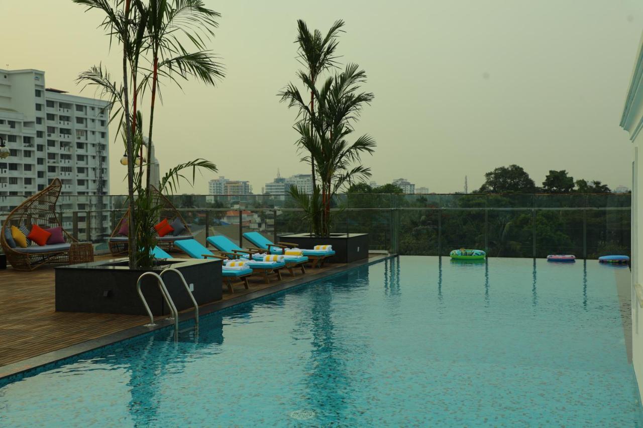 Coral Isle Hotel Kochi Kültér fotó