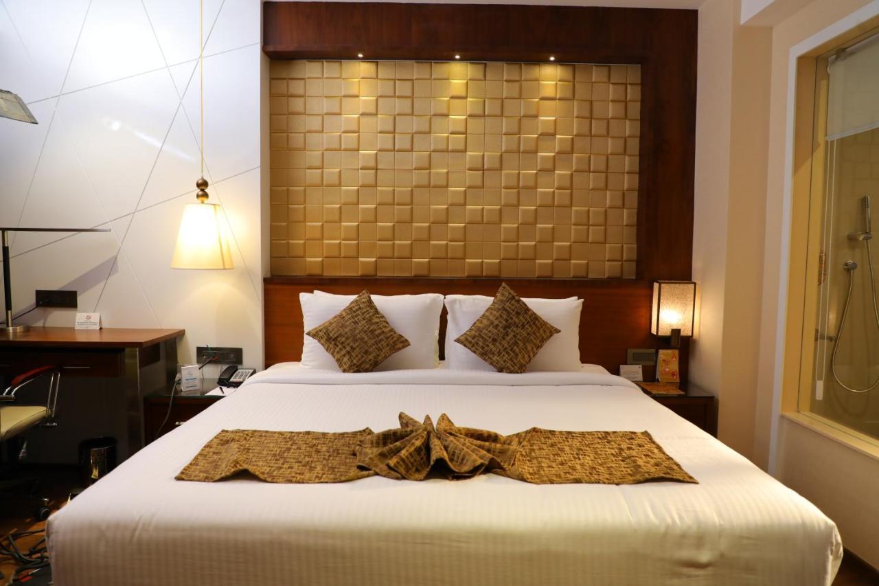 Coral Isle Hotel Kochi Kültér fotó