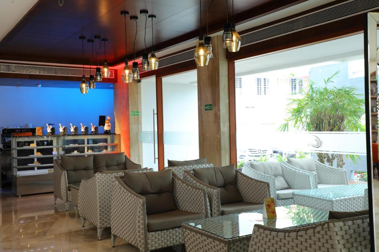 Coral Isle Hotel Kochi Kültér fotó