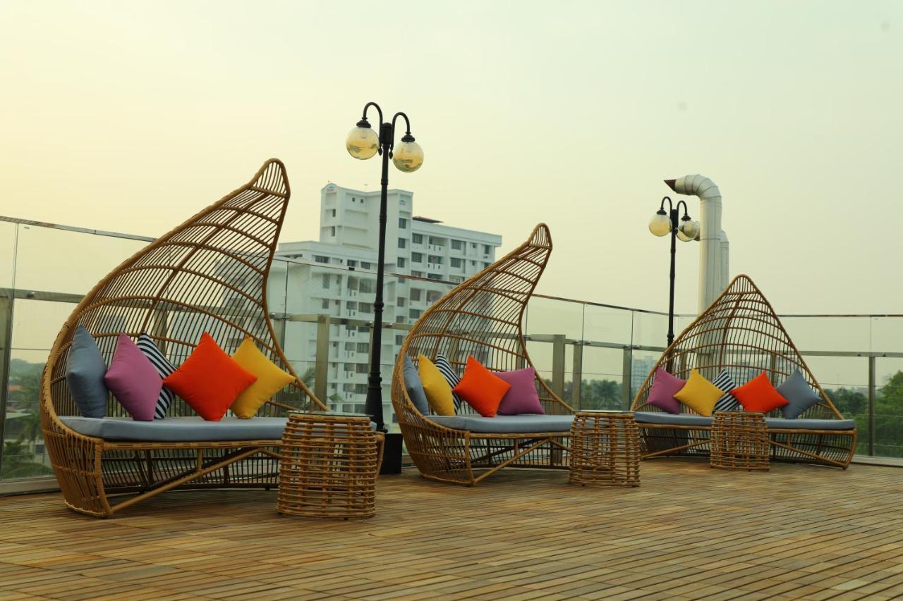 Coral Isle Hotel Kochi Kültér fotó